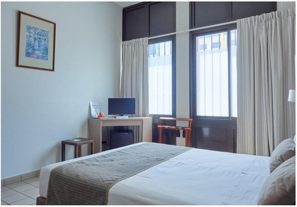 Hotel Austral Saint-Denis Ruang foto